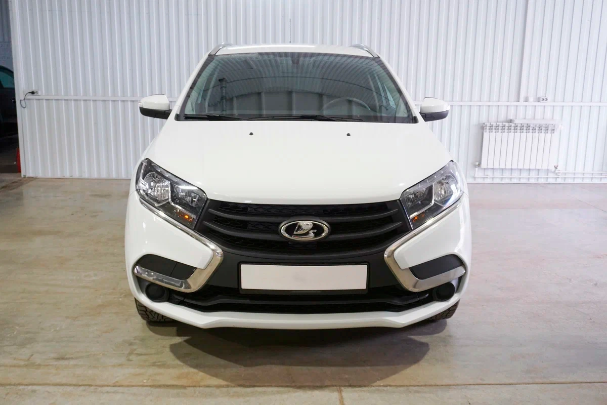 Lada Xray с салона по цене от 664 000 рублей